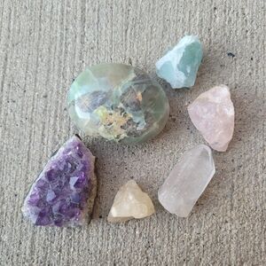 Green moonstone palm stone, amethyst, rose quartz, quartz, flourite,  citrine